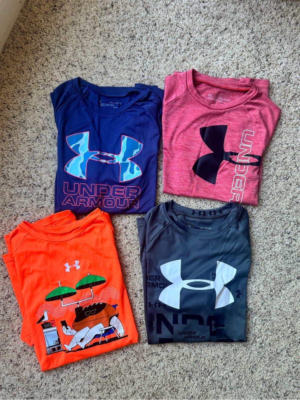 Youth XL Under Armour heatgear tshirts LOT